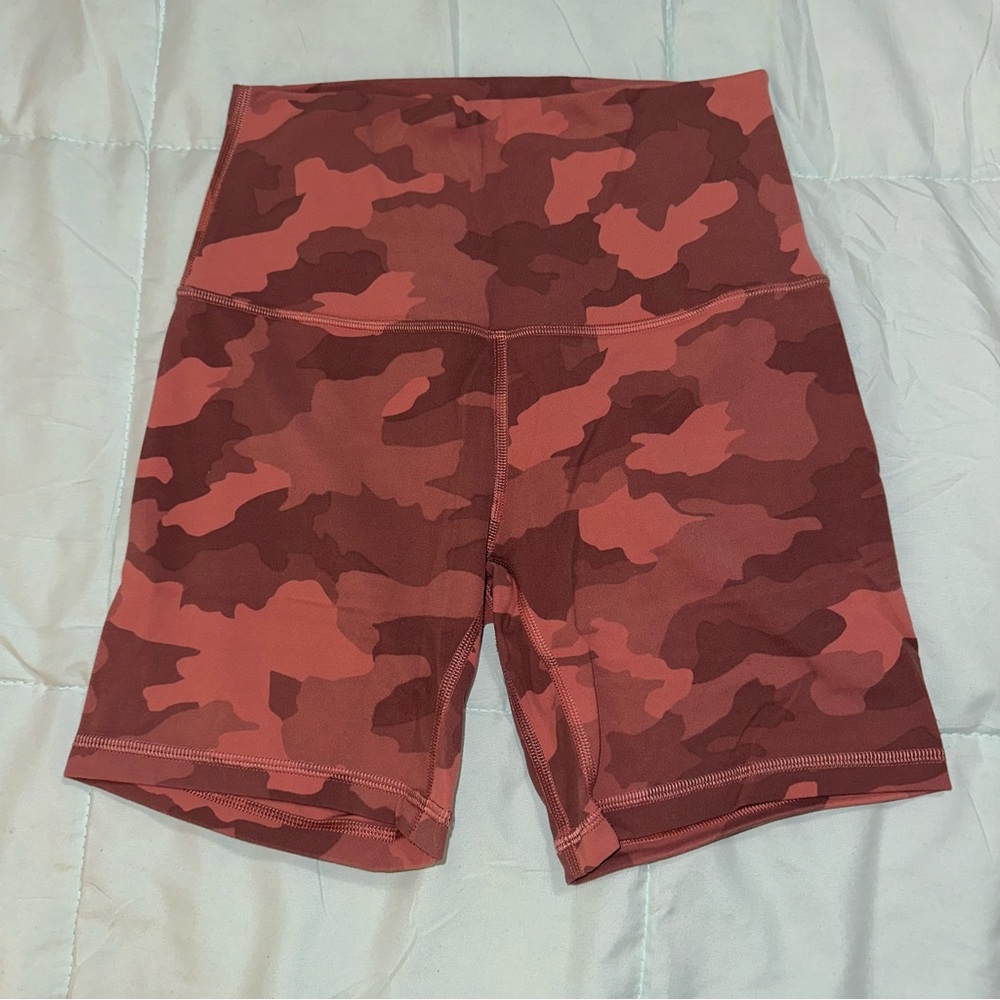 EUC Women’s Lululemon Align Bike Shorts Size 4